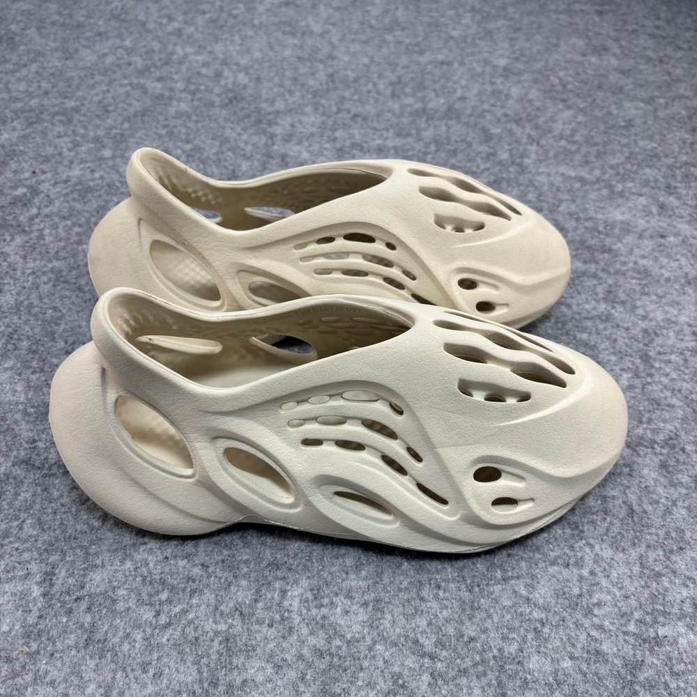 Men Yeezy Foam Runner Cream Size US 7